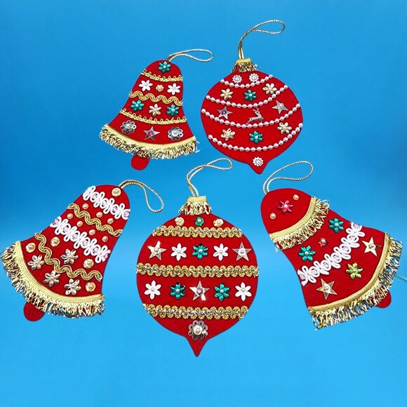 Vintage 1960s Red Felt Christmas Ornaments Beaded Bell Ball Gold Trim Set of 5 - Picture 12 of 12